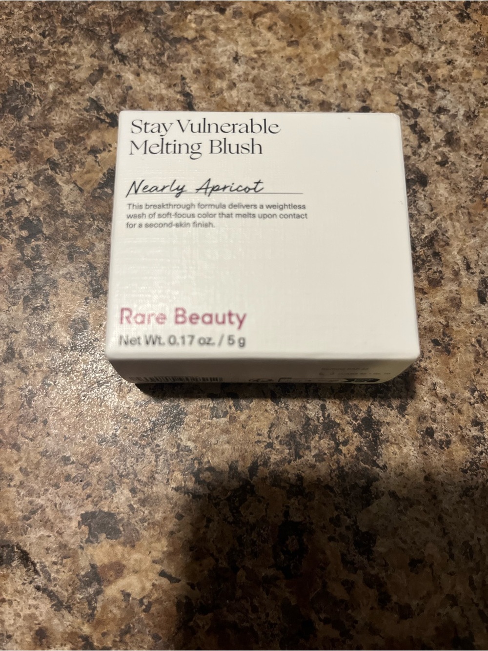 Rare Beauty Stay Vulnerable Melting Blush - Nearly Apricot (Pink/Apricot)